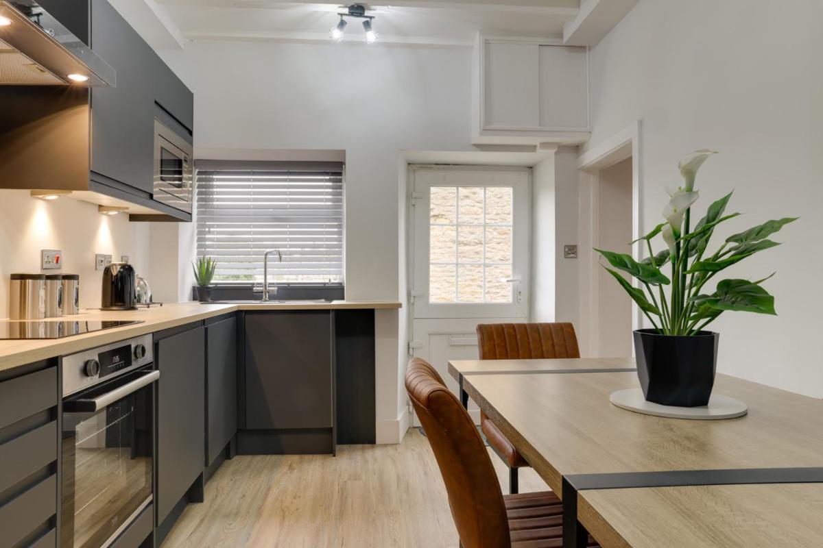 Beam End Snainton - Modern 2-Bedroom Stone Cottage 外观 照片